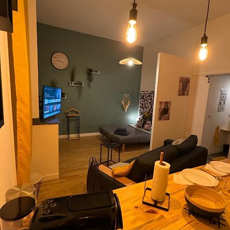 Charmant appartement climatisé aux pieds de la cité Carcasona Exterior foto