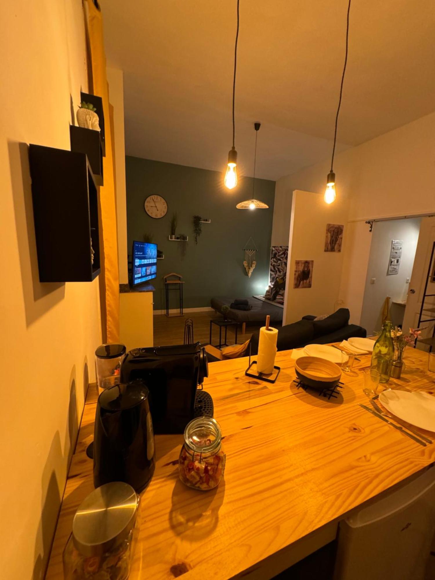 Charmant appartement climatisé aux pieds de la cité Carcasona Exterior foto